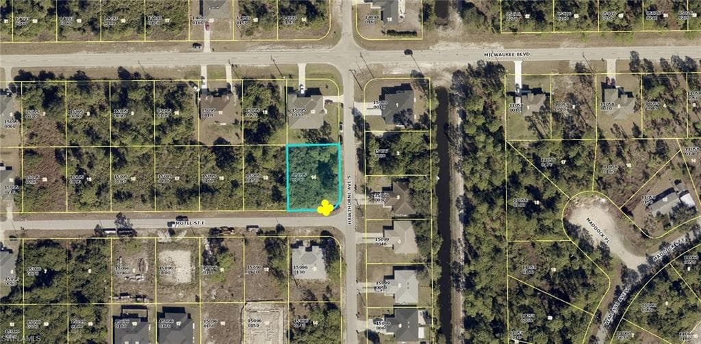 885 Motel ST E LEHIGH ACRES, FL 33974