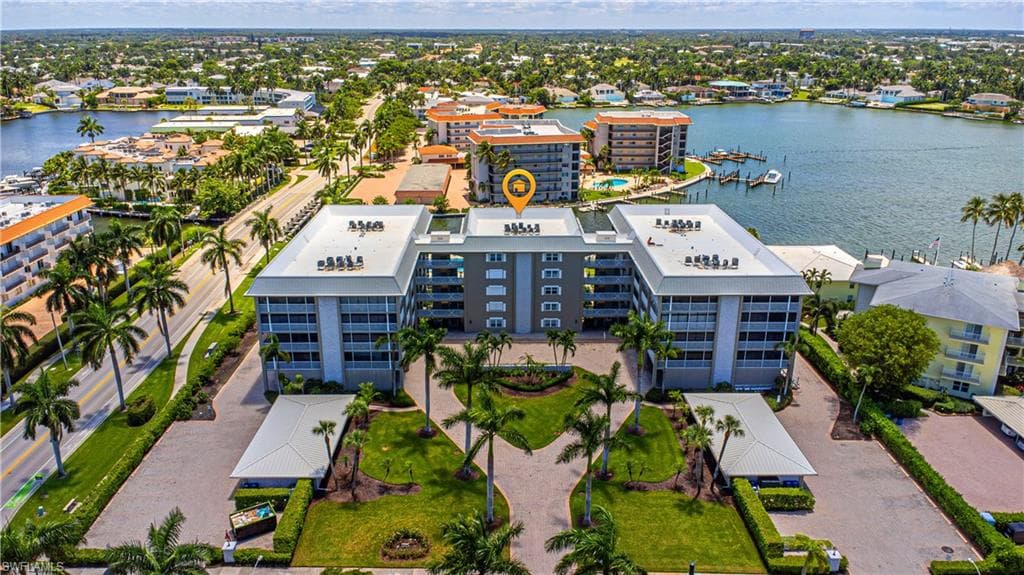 2880 Gulf Shore BLVD N 509 NAPLES, FL 34103