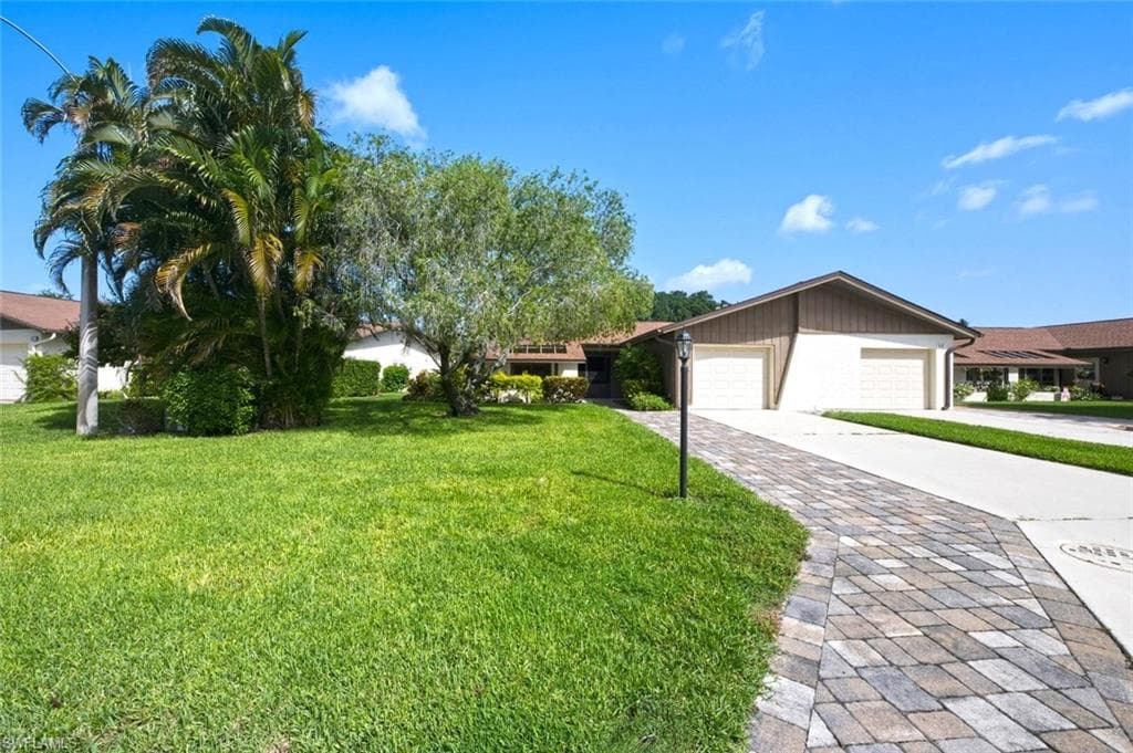 223 Charity CT L5 NAPLES, FL 34112