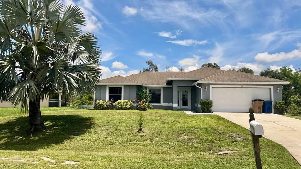 395 Palomar AVE LEHIGH ACRES, FL 33974
