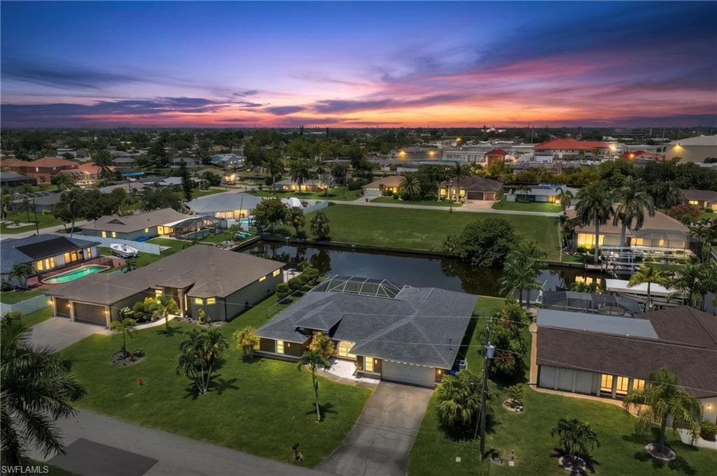 2526 SE 19th PL CAPE CORAL, FL 33904
