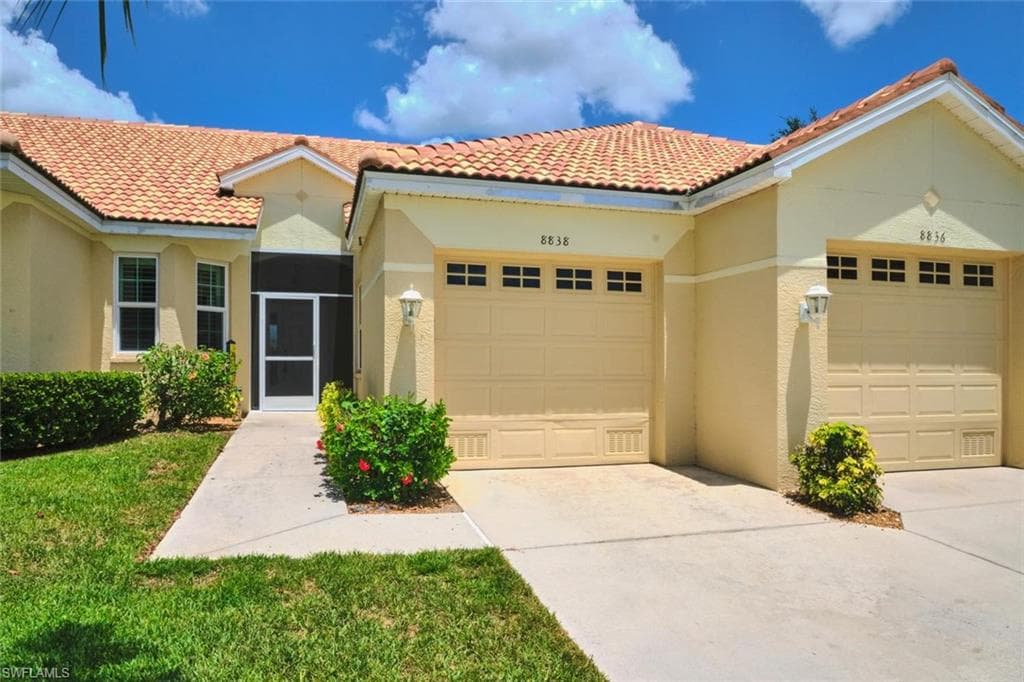 8838 Middlebrook DR FORT MYERS, FL 33908