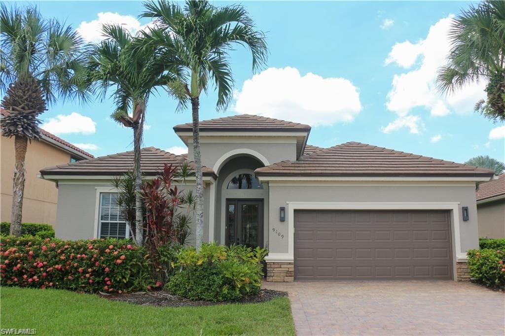 9109 Quartz LN NAPLES, FL 34120