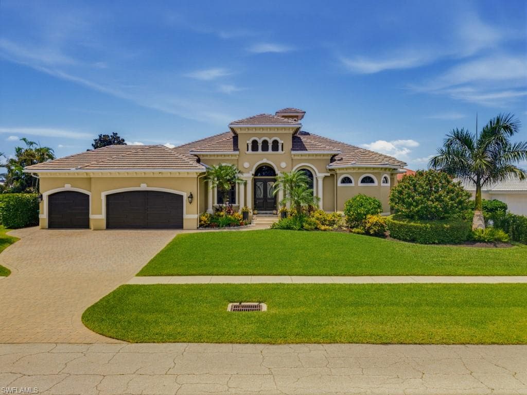 350 Meadowlark CT MARCO ISLAND, FL 34145