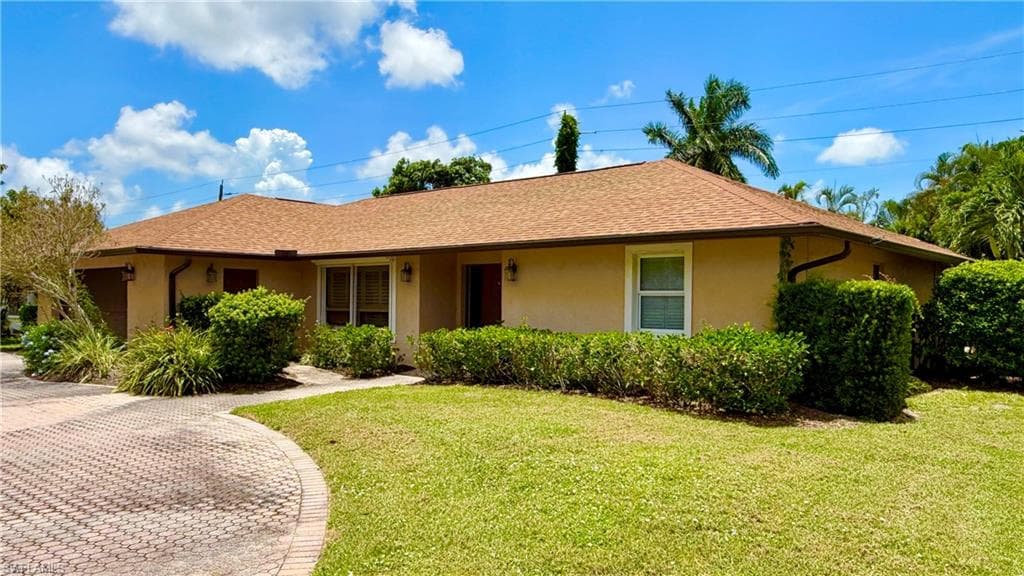 2171 Kings Lake BLVD NAPLES, FL 34112