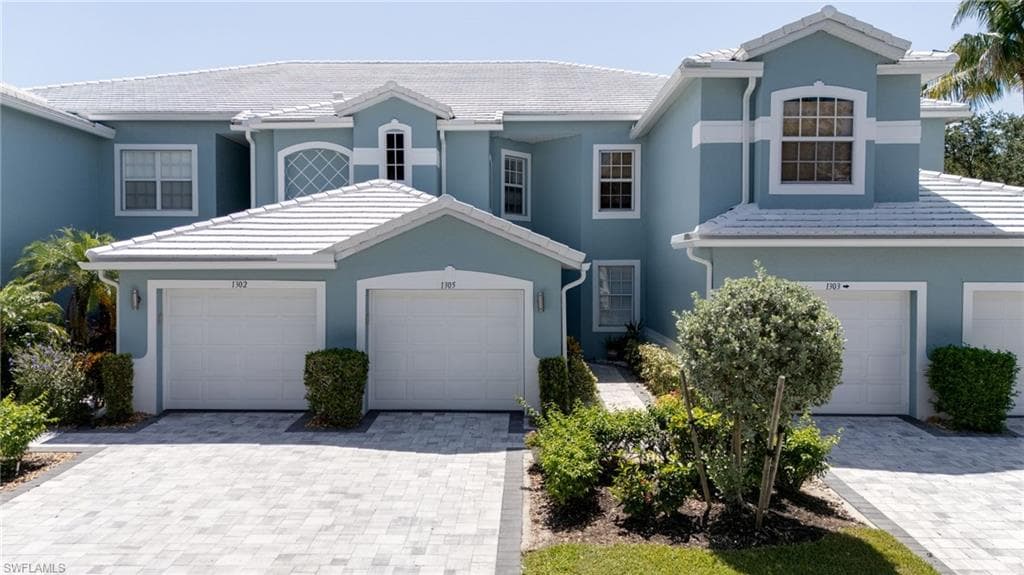 1118 Sweetwater LN 1305 NAPLES, FL 34110