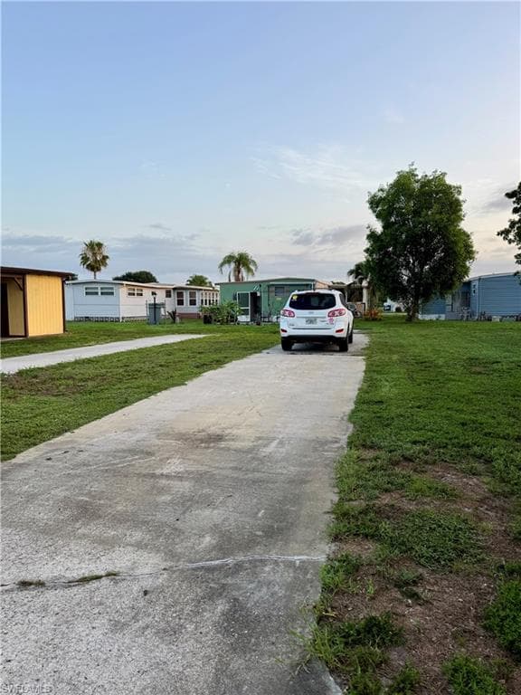 33 Poinsettia DR FORT MYERS, FL 33905