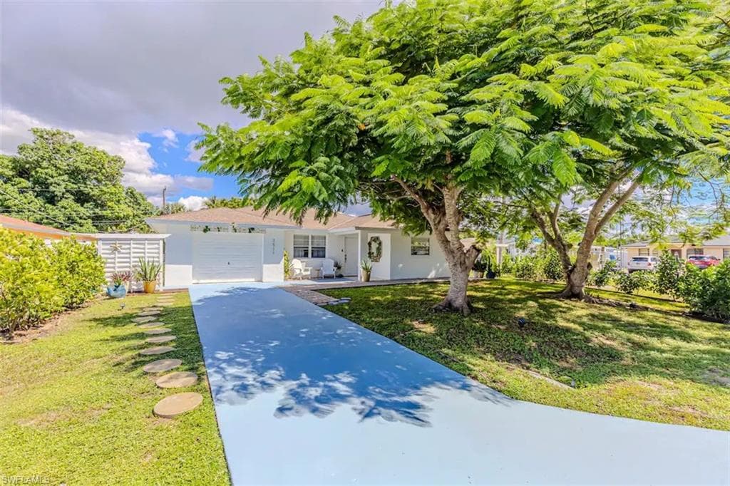 3511 Caloosa ST NAPLES, FL 34112