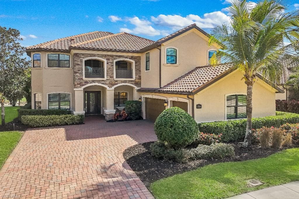 28647 Lisburn CT BONITA SPRINGS, FL 34135