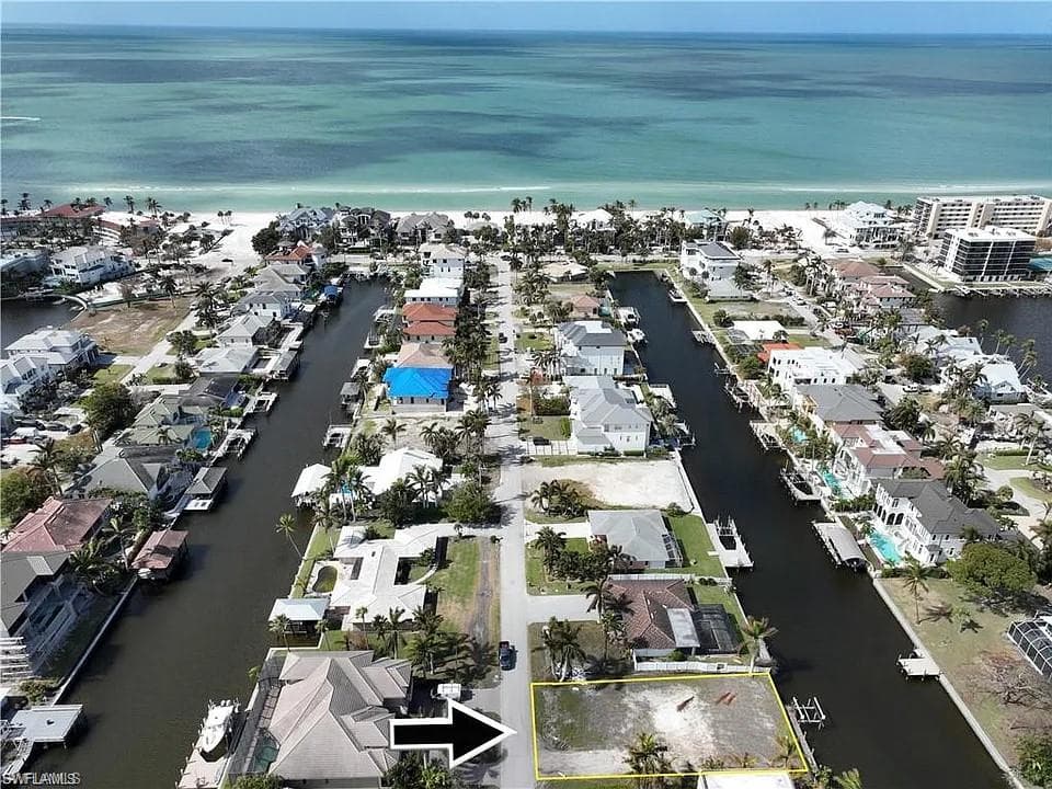 227 Channel DR NAPLES, FL 34108