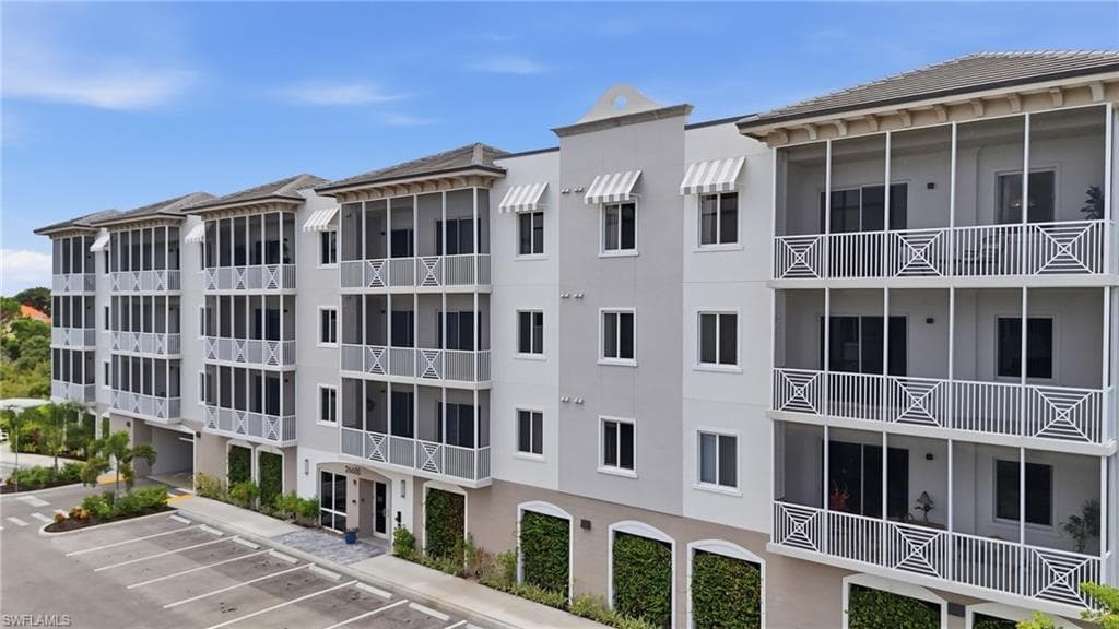 26600 Rosewood Pointe DR 302 BONITA SPRINGS, FL 34135