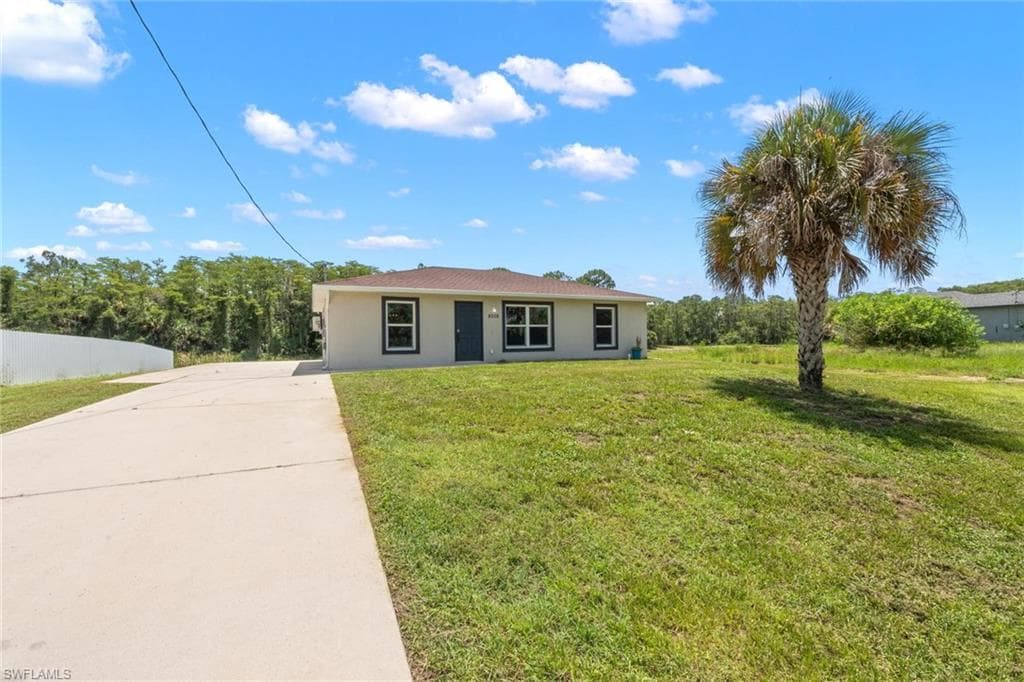 8008 Spice CT LABELLE, FL 33935