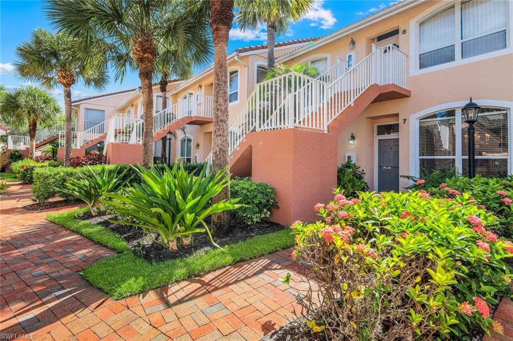 2036 Cascades DR 7 NAPLES, FL 34112