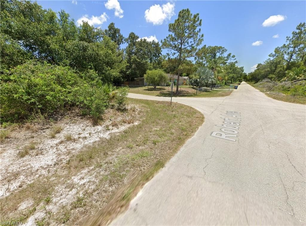 1900 Robert AVE LEHIGH ACRES, FL 33972