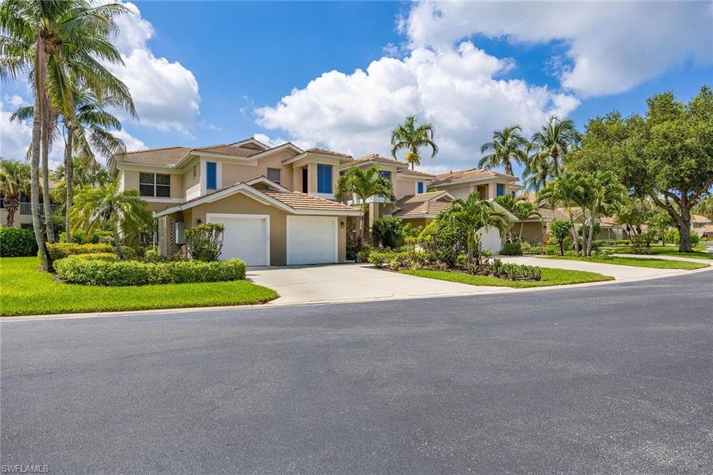 866 Carrick Bend CIR 202 NAPLES, FL 34110
