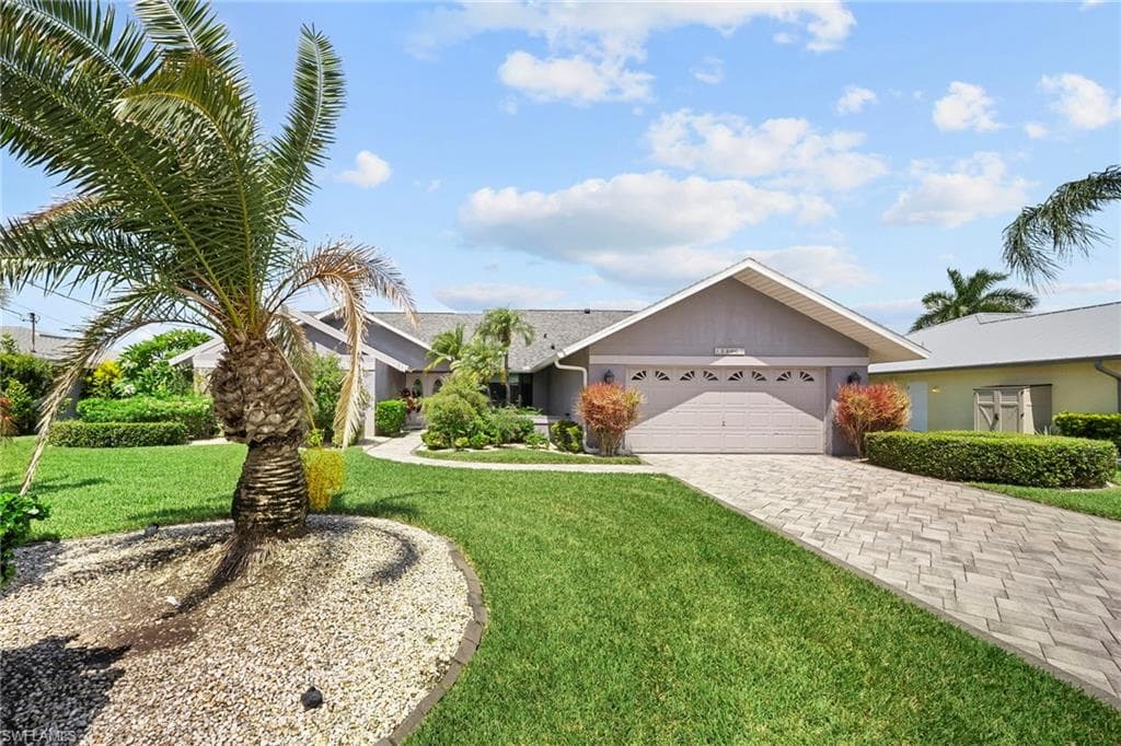 5300 8th PL CAPE CORAL, FL 33914
