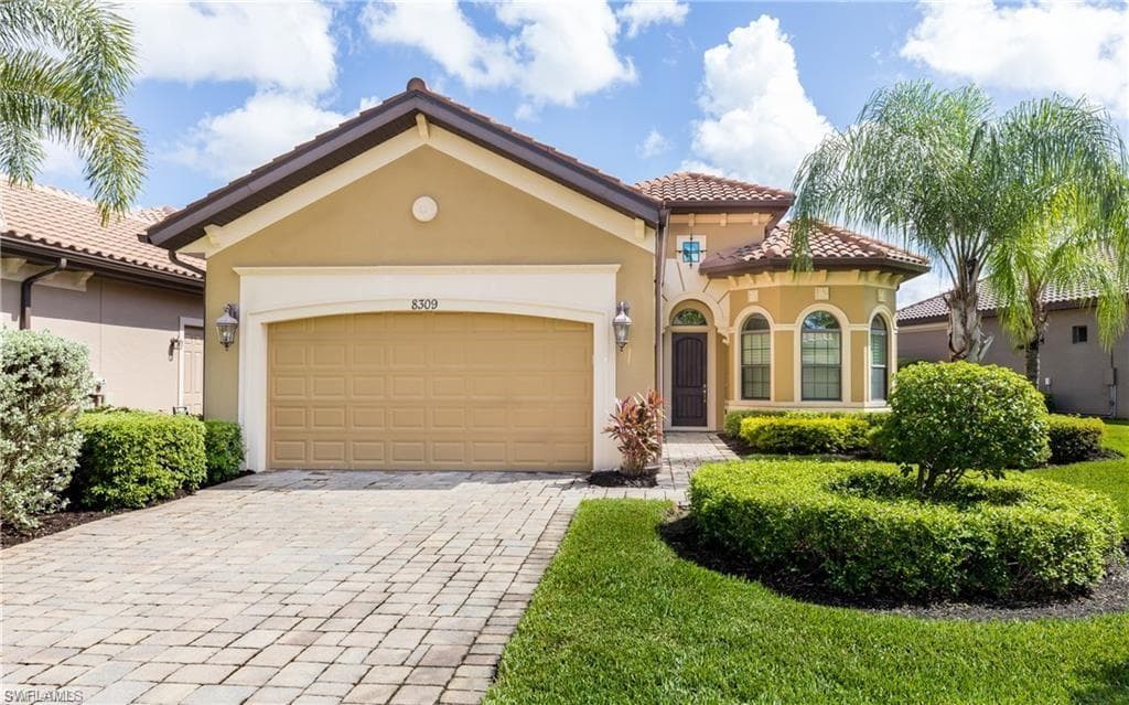 8309 Adelio LN FORT MYERS, FL 33912