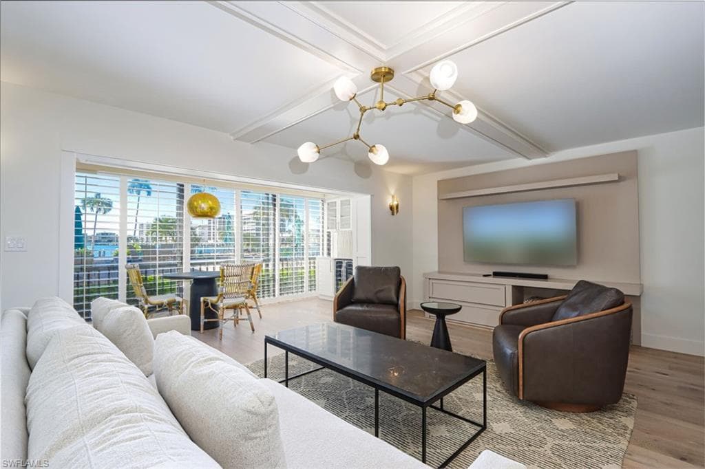 222 Harbour DR 105 NAPLES, FL 34103