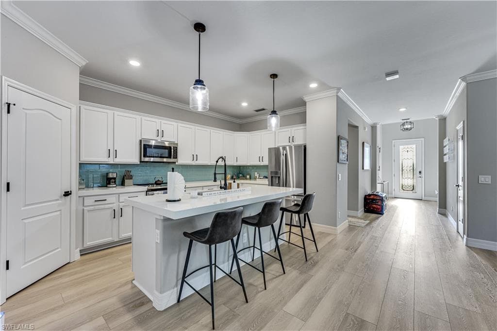4331 Raffia Palm CIR NAPLES, FL 34119