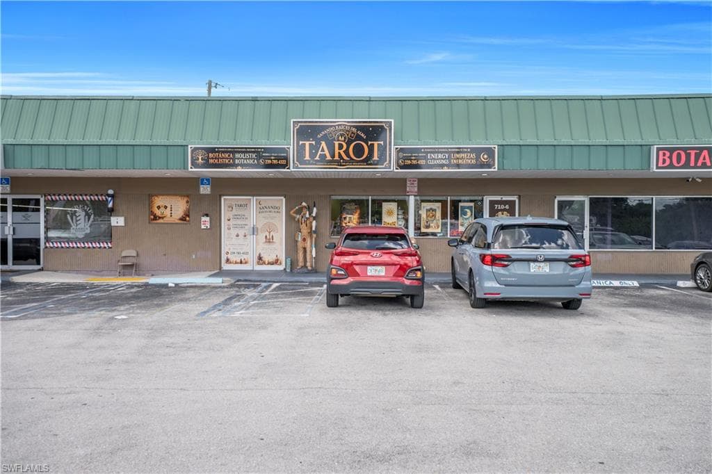 710 Pondella RD 6&7 NORTH FORT MYERS, FL 33903