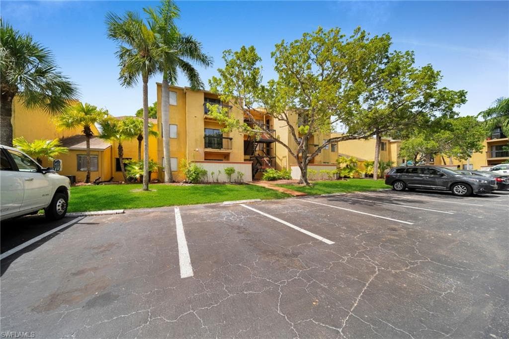 2885 Winkler AVE 612 FORT MYERS, FL 33916