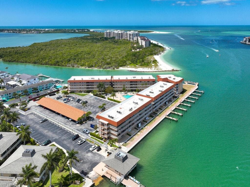 1208 Edington PL E301 MARCO ISLAND, FL 34145