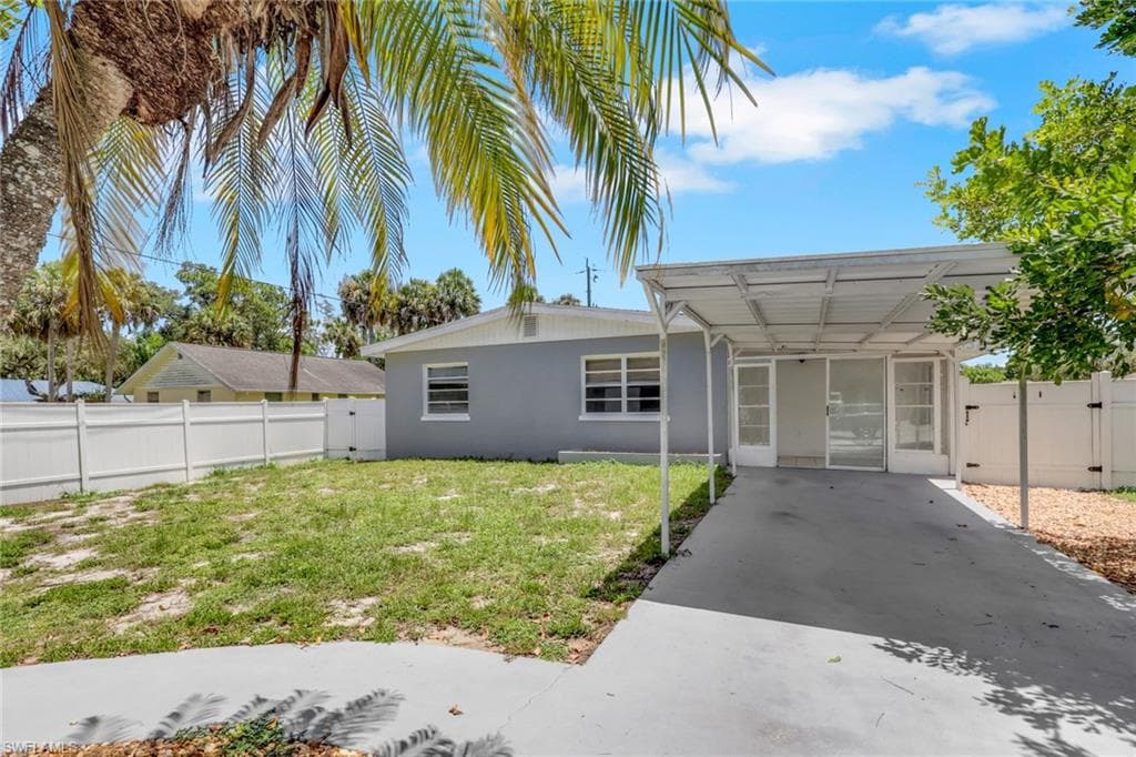 11360 Hunting RD BONITA SPRINGS, FL 34135