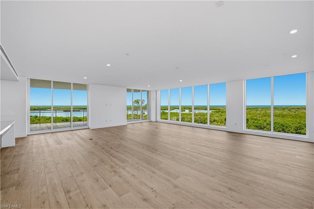 13955 Old Coast RD 506 NAPLES, FL 34110