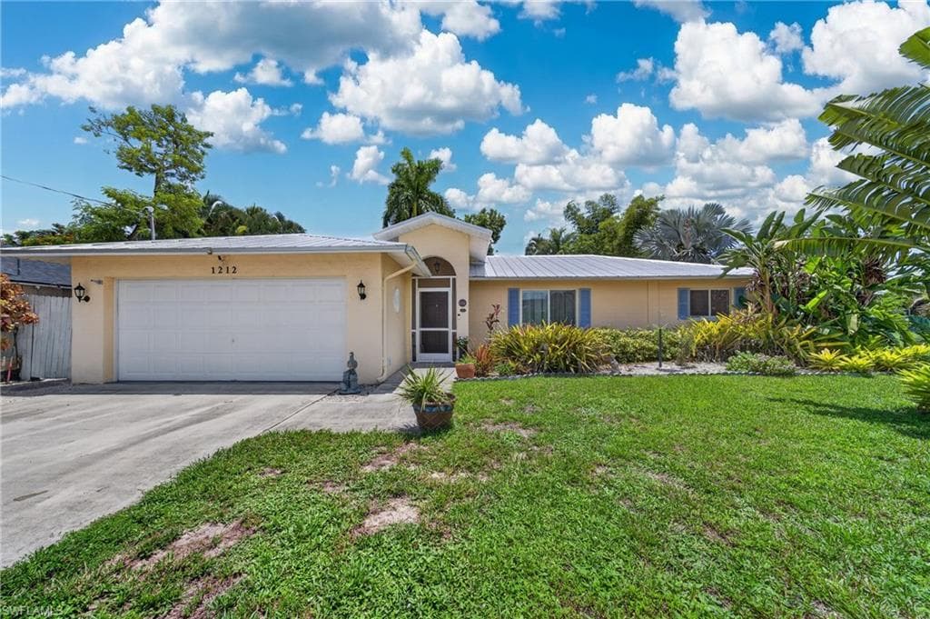 1212 SE 15th ST CAPE CORAL, FL 33990