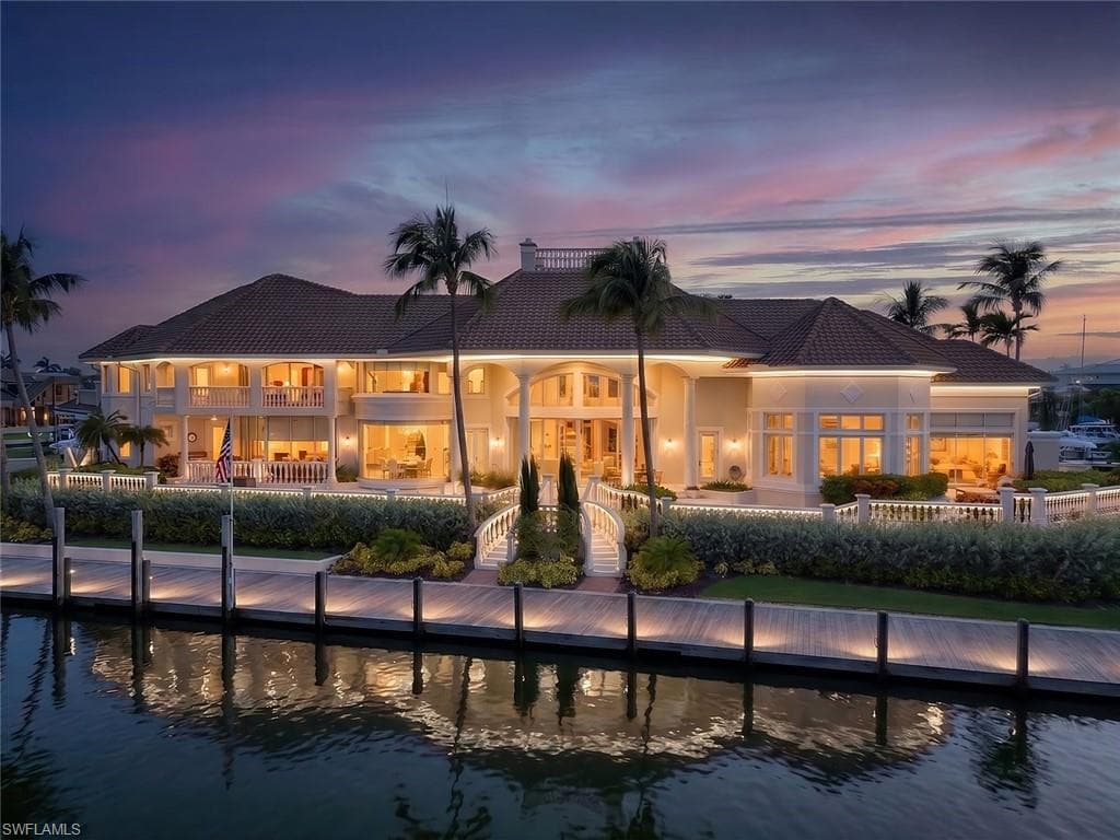 490 Renard CT MARCO ISLAND, FL 34145