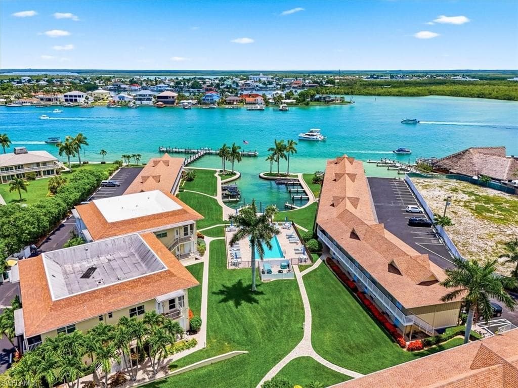 850 Palm ST F2 MARCO ISLAND, FL 34145