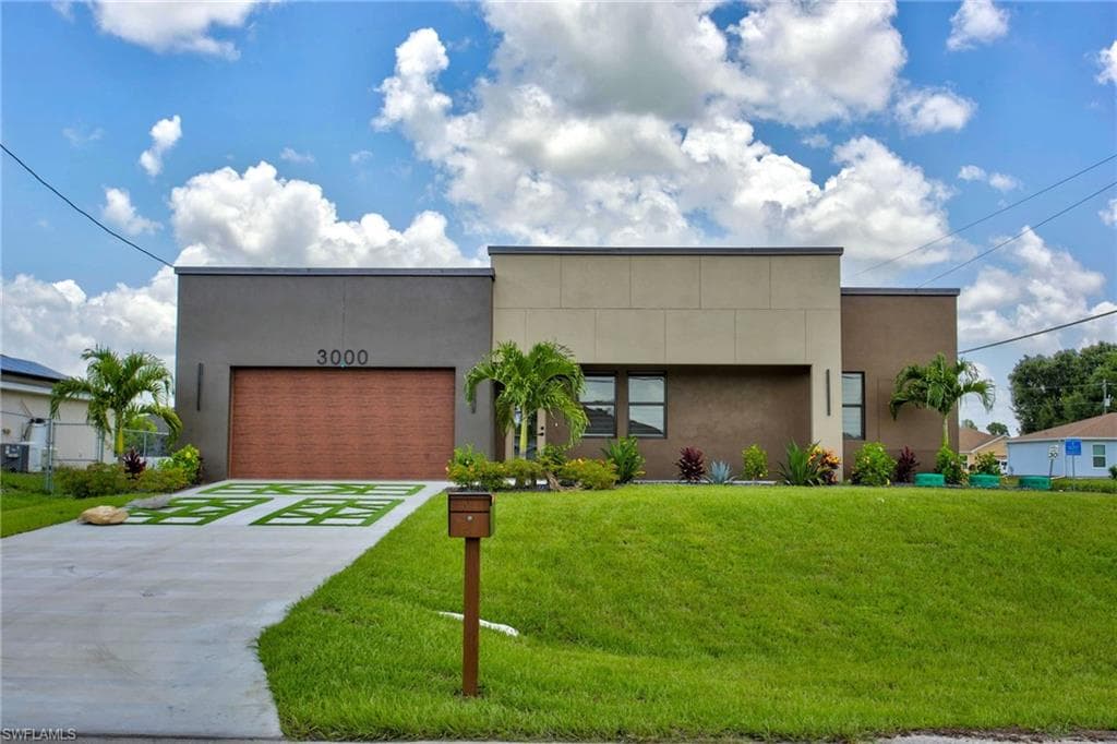 3000 40th ST SW LEHIGH ACRES, FL 33976