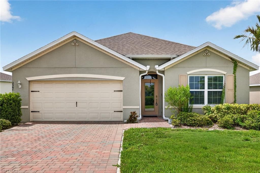 2547 Village Of Entrada ST CAPE CORAL, FL 33909