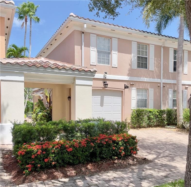 5669 Cove CIR NAPLES, FL 34119