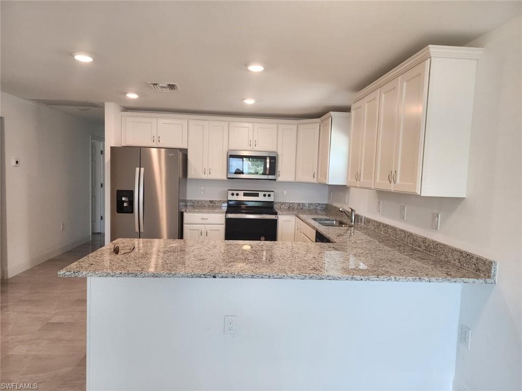 3437 Katherine ST FORT MYERS, FL 33916