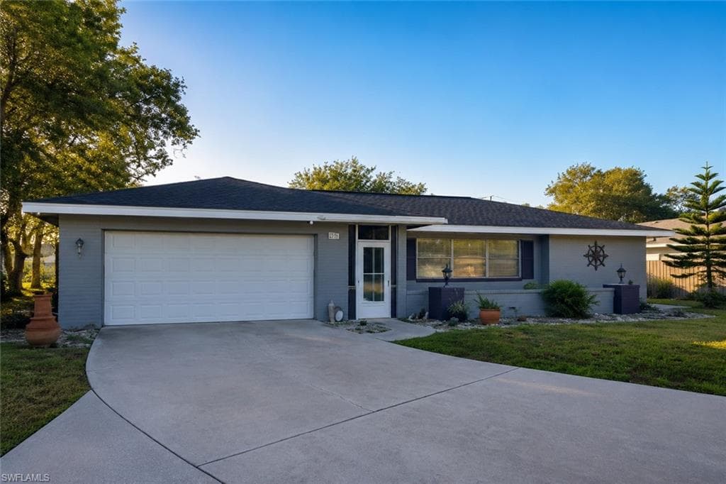5535 Winkler RD FORT MYERS, FL 33919