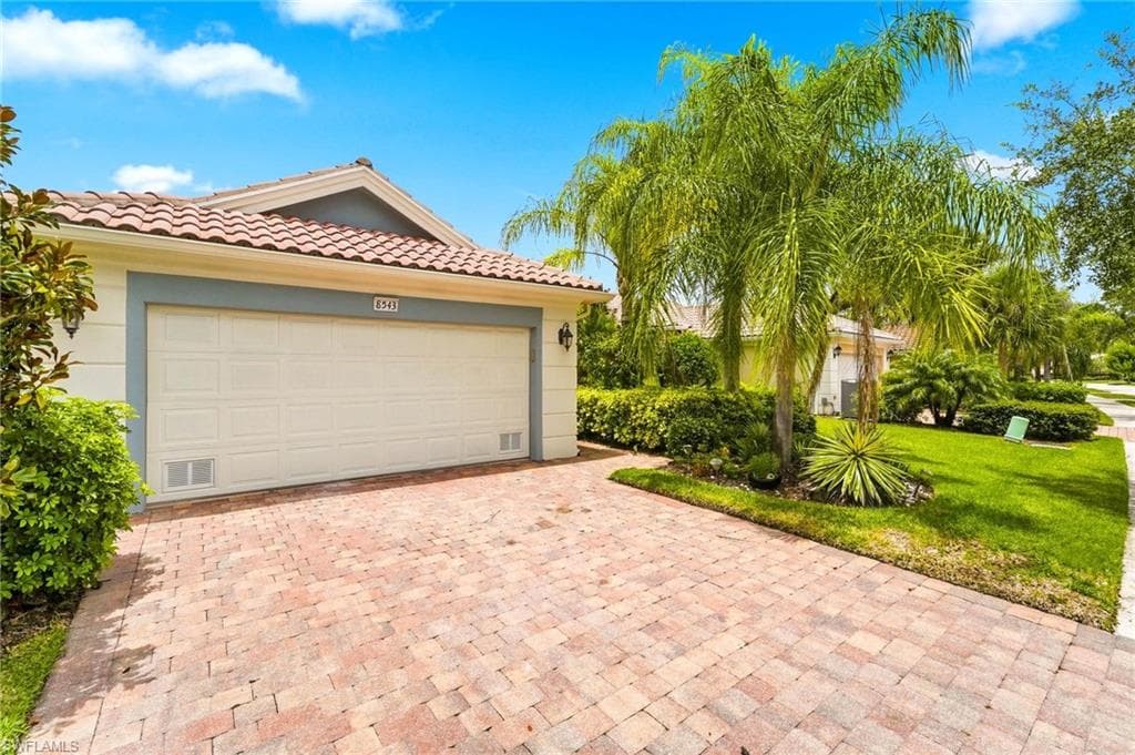 8543 Alessandria CT NAPLES, FL 34114