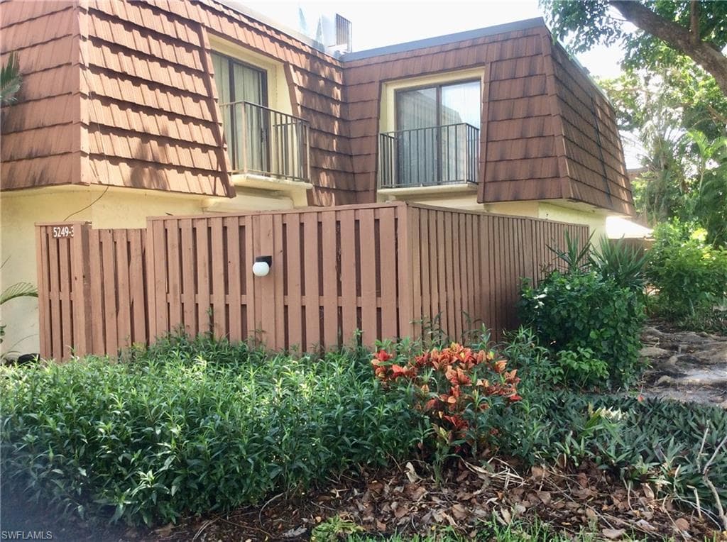 5249 Cedarbend DR 3 FORT MYERS, FL 33919
