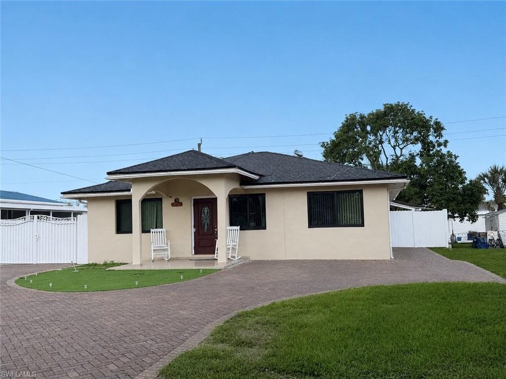 3502 Seminole AVE NAPLES, FL 34112