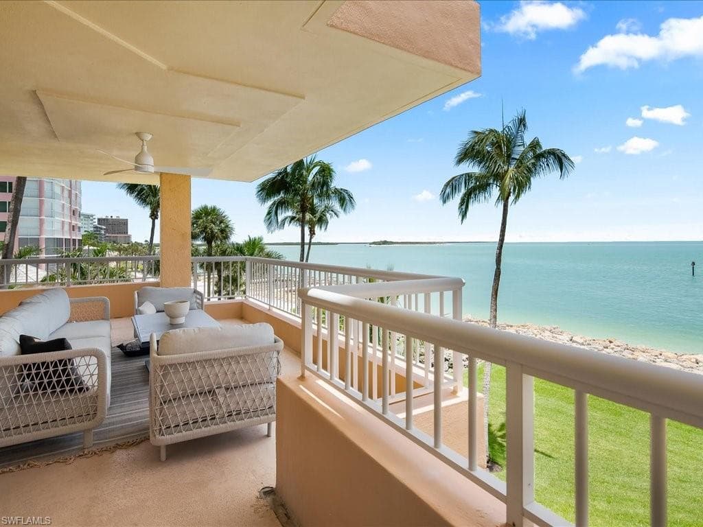 990 Cape Marco DR 201 MARCO ISLAND, FL 34145