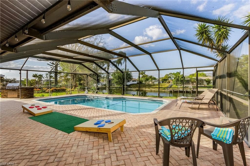 201 SE 28th TER CAPE CORAL, FL 33904