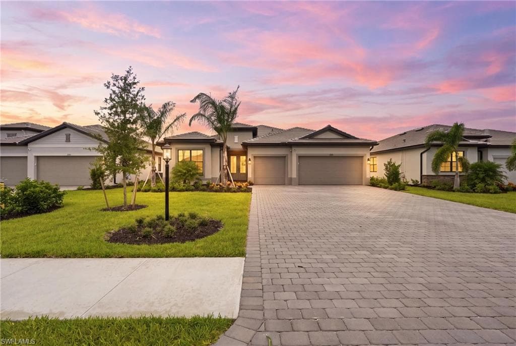 19697 Fox Grove DR ESTERO, FL 33928