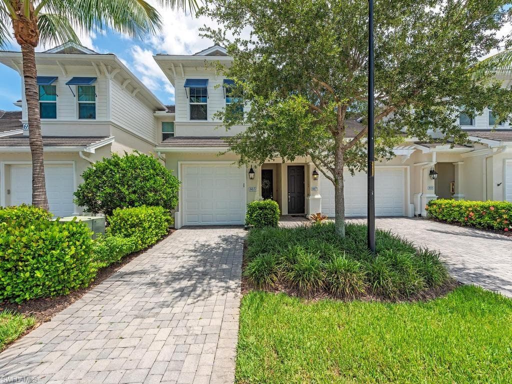 6960 Avalon CIR 803 NAPLES, FL 34112