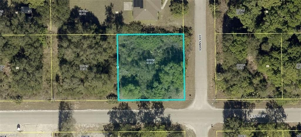 3507 E 10th ST LEHIGH ACRES, FL 33972