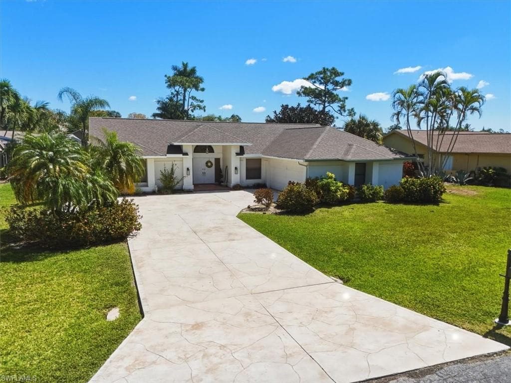 3852 Essex PL BONITA SPRINGS, FL 34134