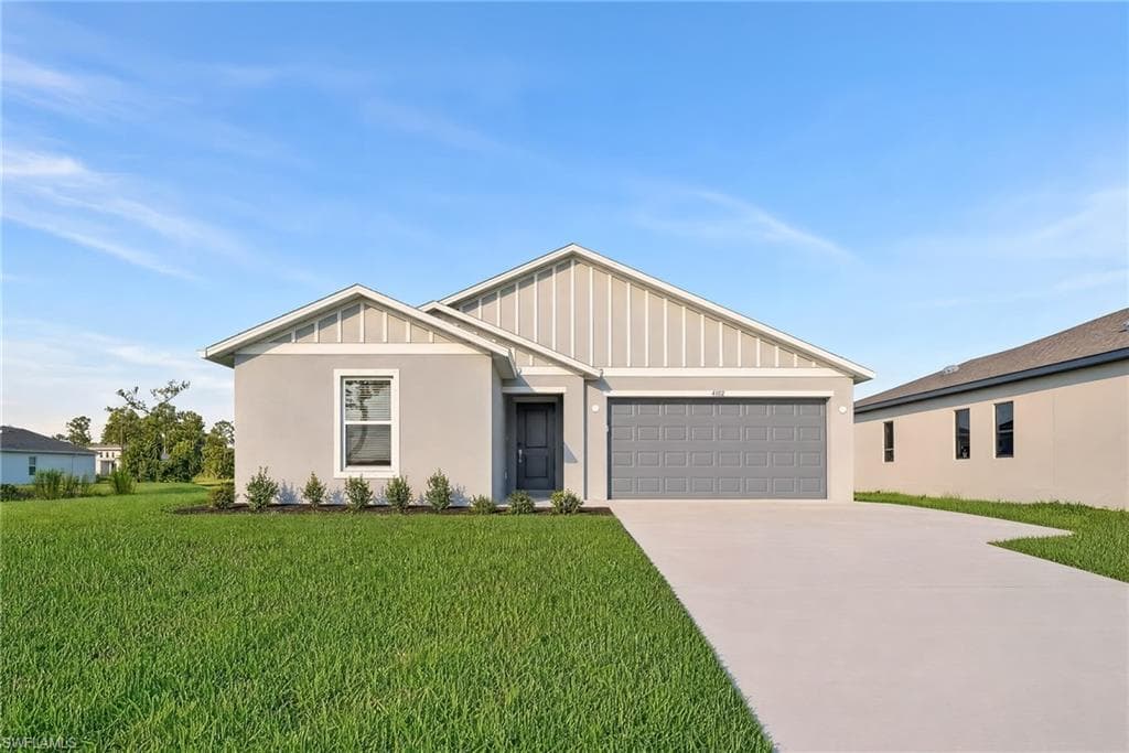 4102 Gator CIR CAPE CORAL, FL 33993