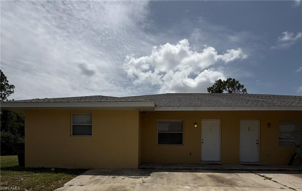 5105 30th ST SW LEHIGH ACRES, FL 33973