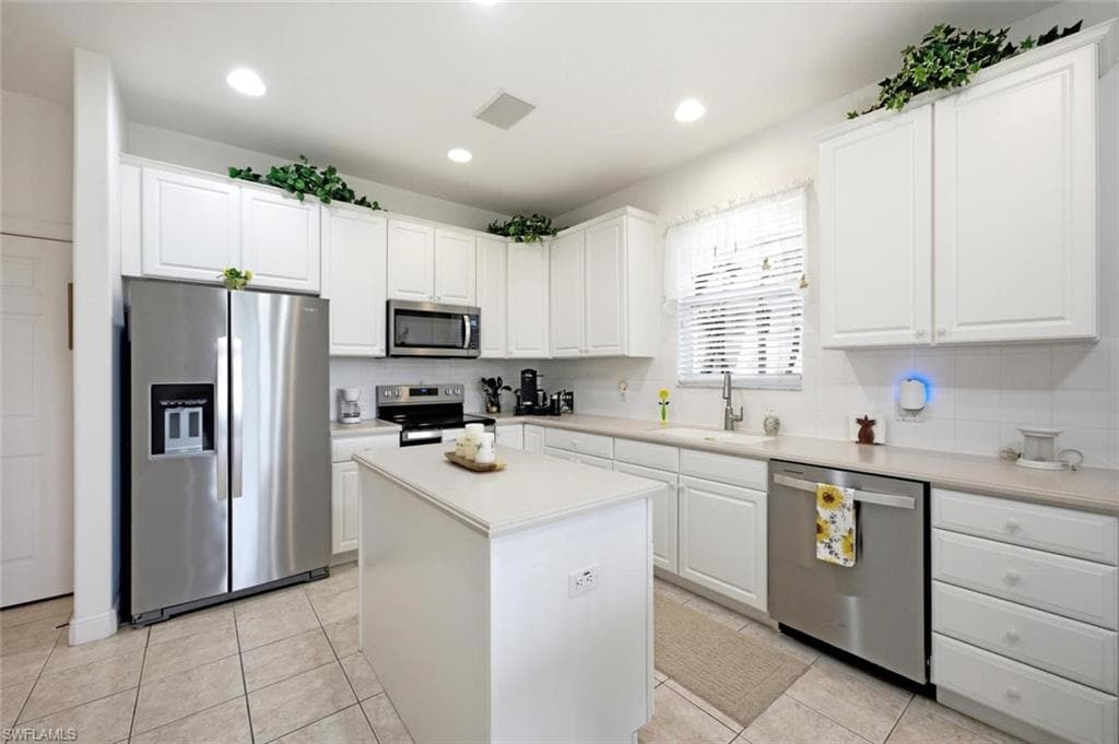 4780 Shinnecock Hills CT 101 NAPLES, FL 34112