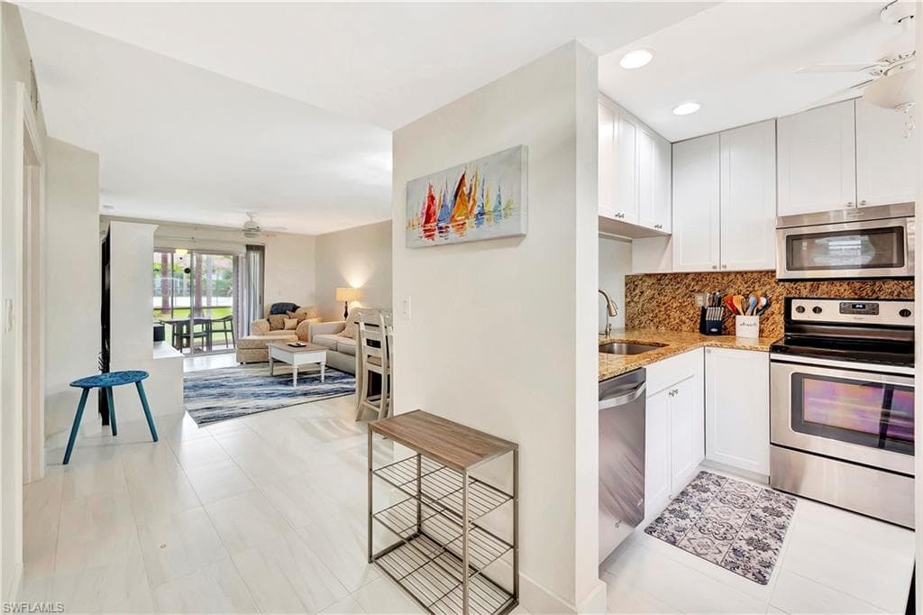1925 Courtyard WAY F101 NAPLES, FL 34112