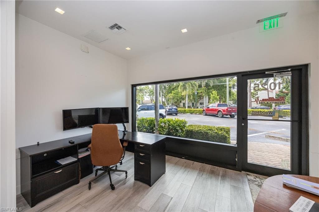 1025 5th AVE N B8 NAPLES, FL 34102